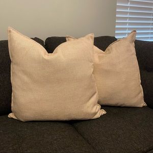 Like New Accent Pillows set of 2 off white shiny